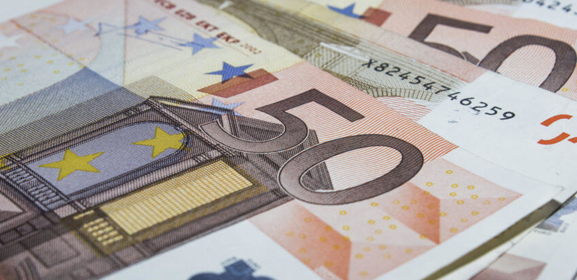 Halvering collegegeld: wetsvoorstel aangenomen
